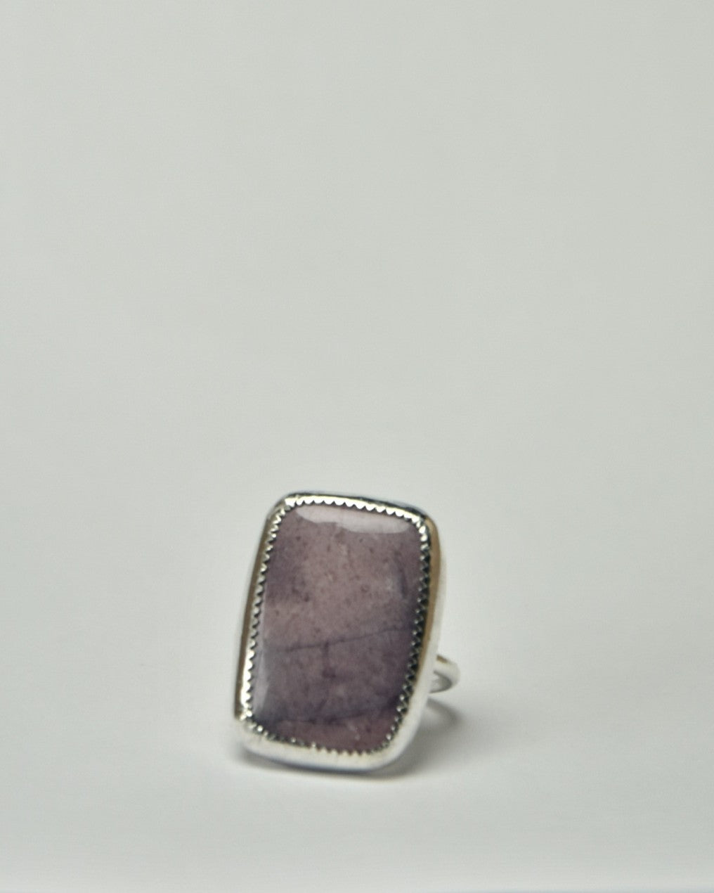 Porcelain Jasper Pillow Rectangle in Dainty Setting Ring (Size 7.5)