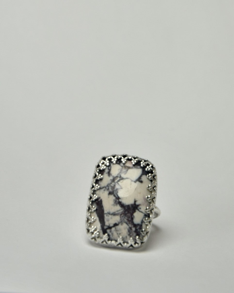 Porcelain Jasper Pillow Rectangle in Queen Bezel Ring (Size 6.5)