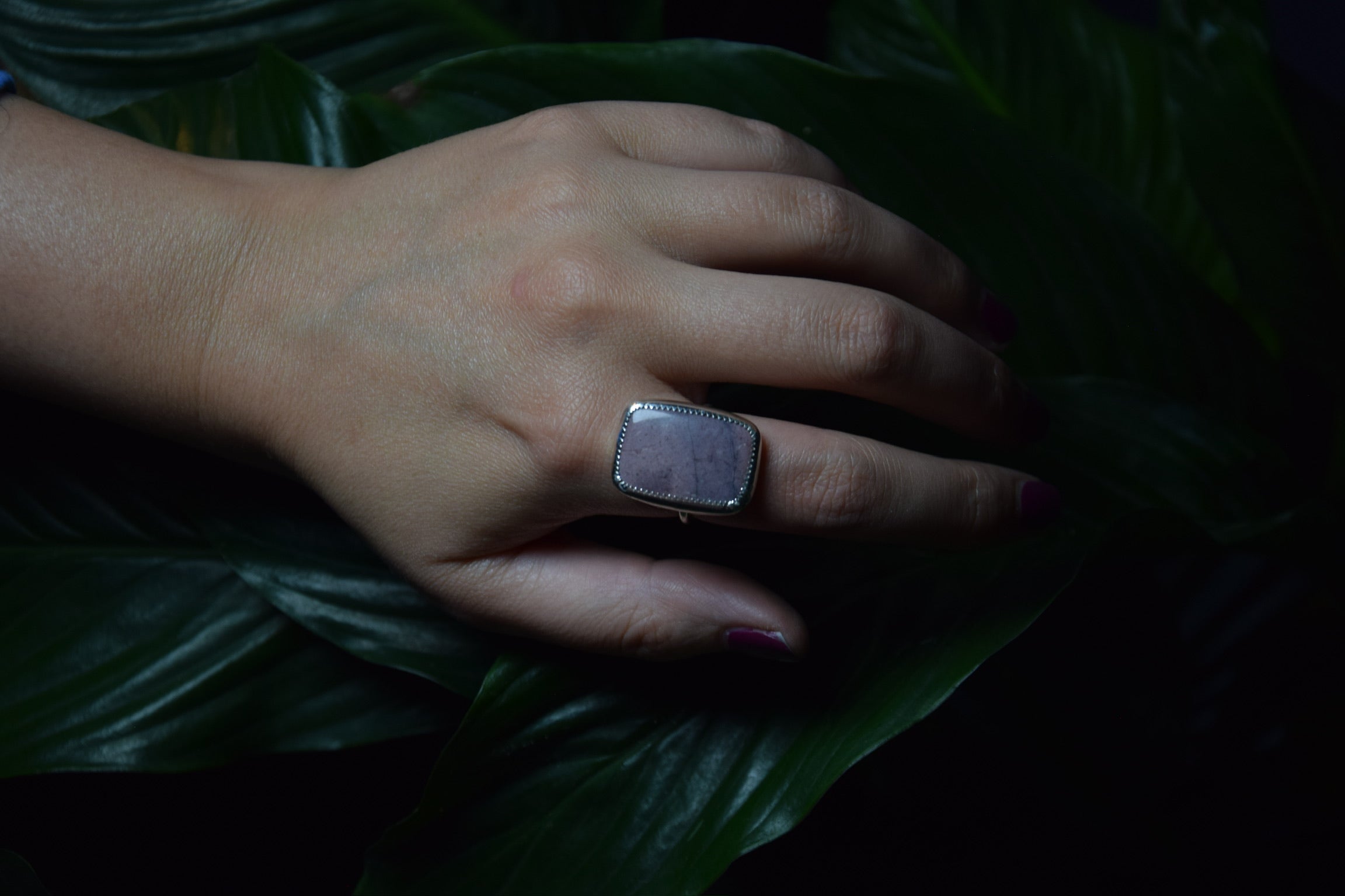 Porcelain Jasper Pillow Rectangle in Dainty Setting Ring (Size 7.5)