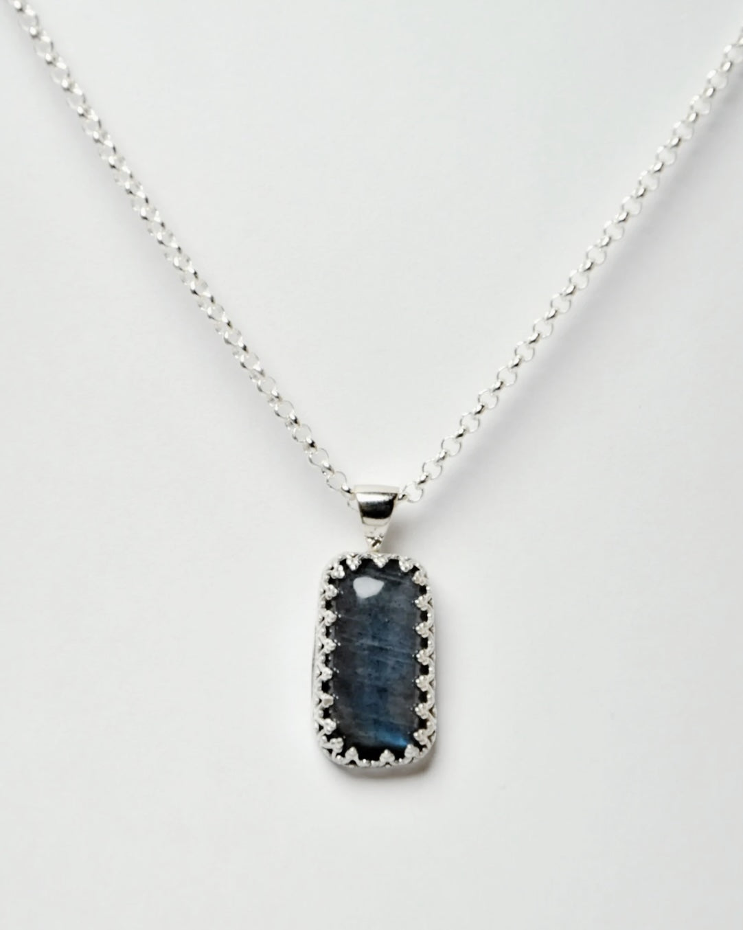 Peacock Labradorite Rectangle Queen Pendant